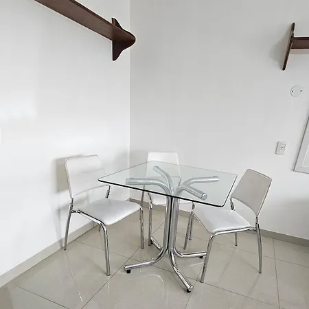 Monoambiente Con Balcon Y Cochera Privada - Tv 50