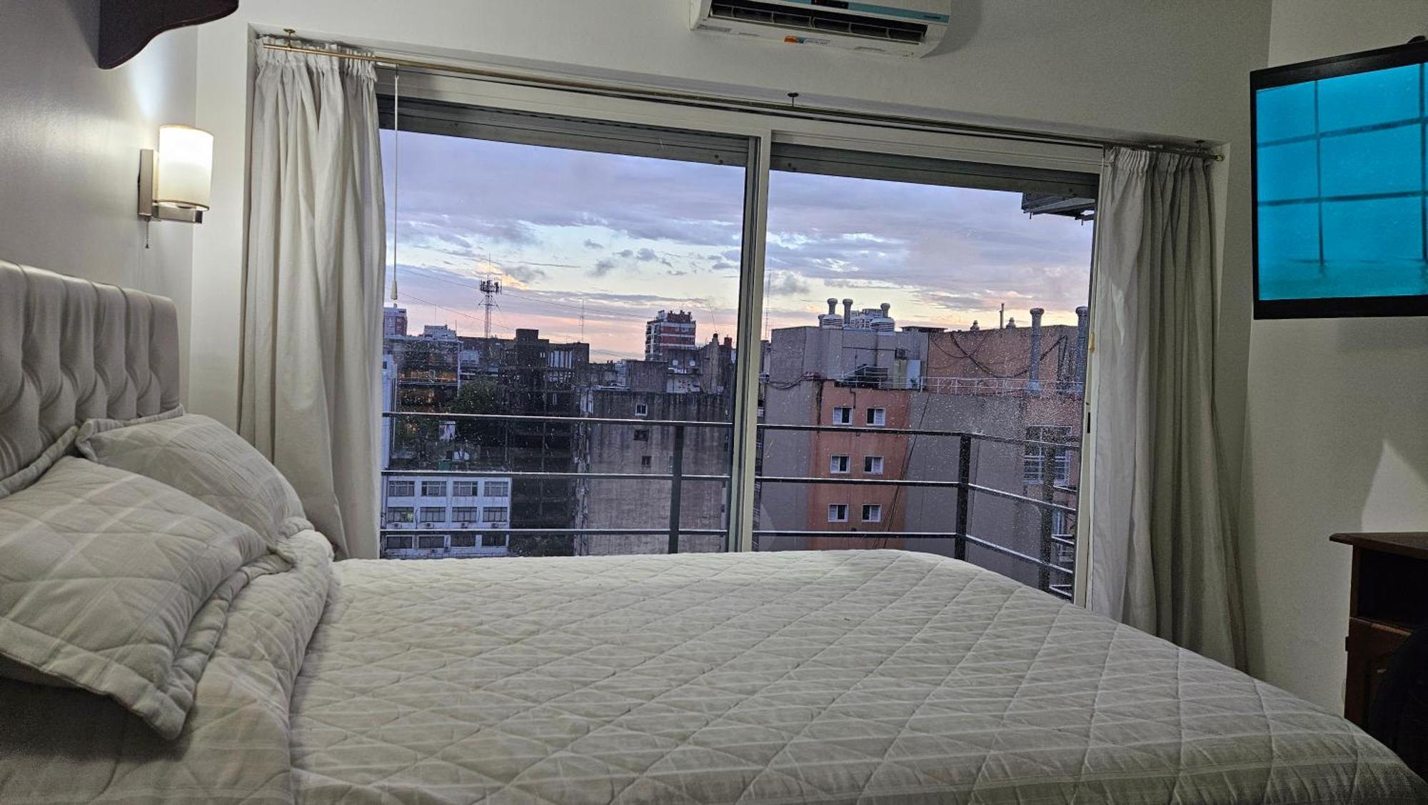 Monoambiente Con Balcon Y Cochera Privada - Tv 50