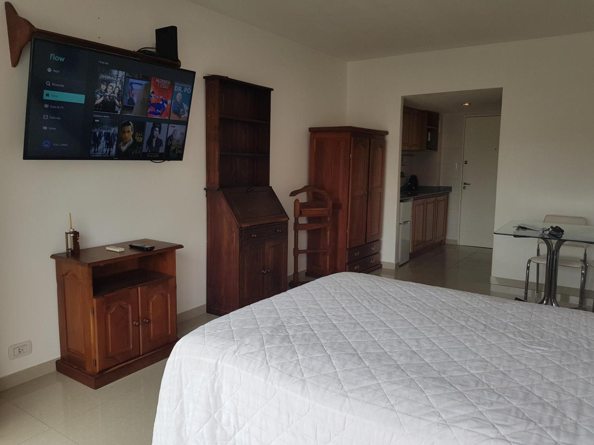 Monoambiente Con Balcon Y Cochera Privada - Tv 50