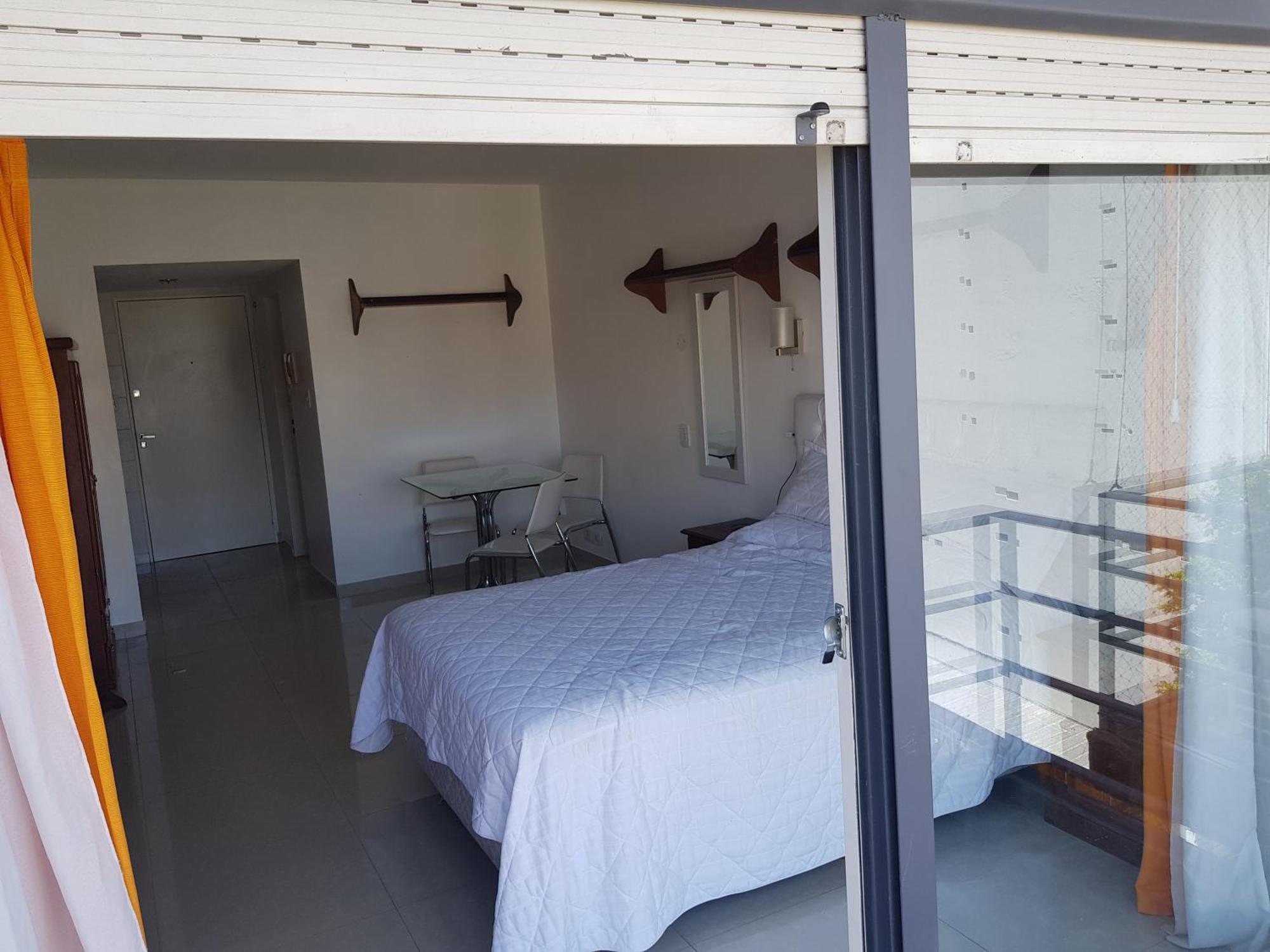 Monoambiente Con Balcon Y Cochera Privada - Tv 50