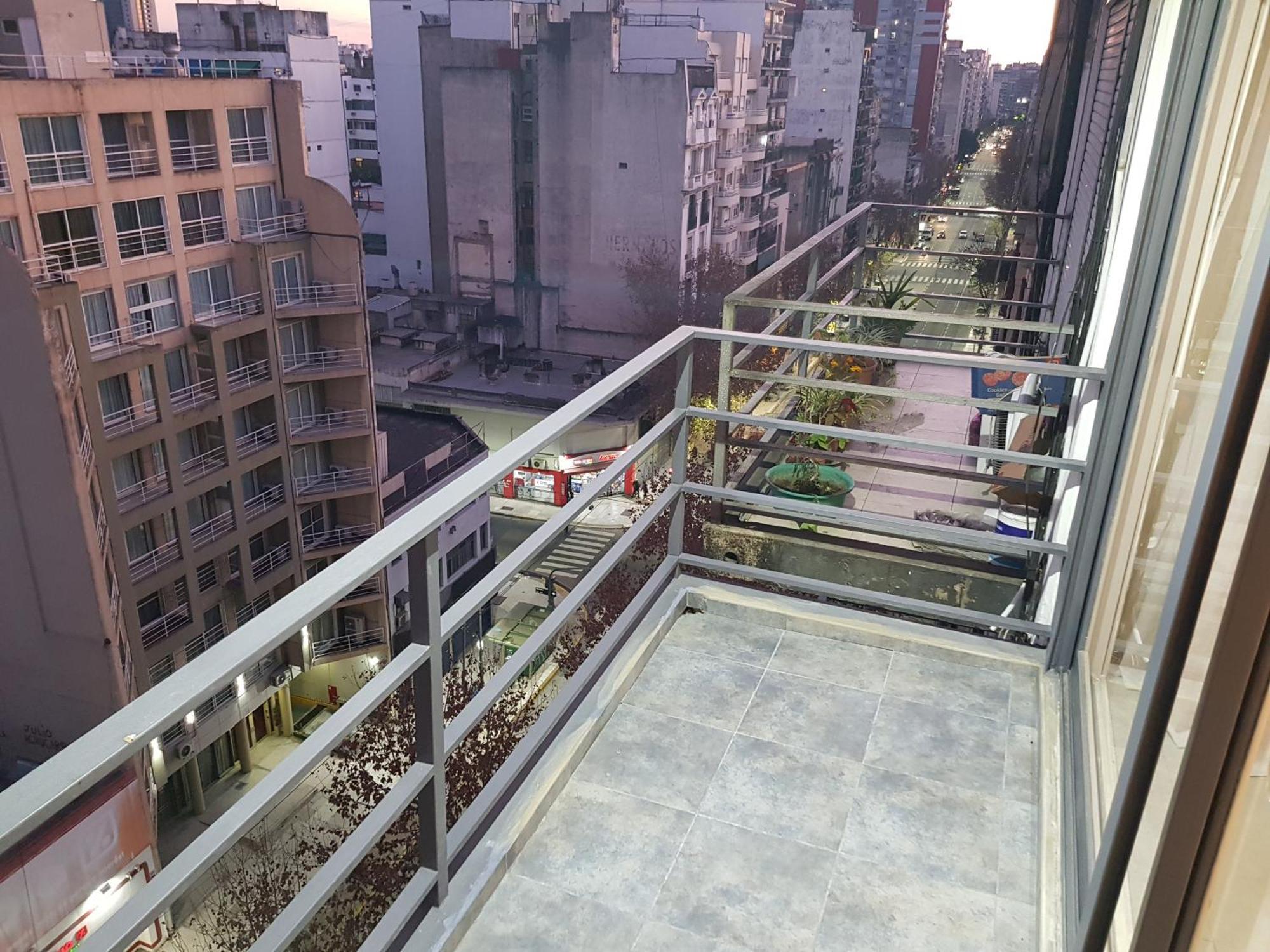 Monoambiente Con Balcon Y Cochera Privada - Tv 50