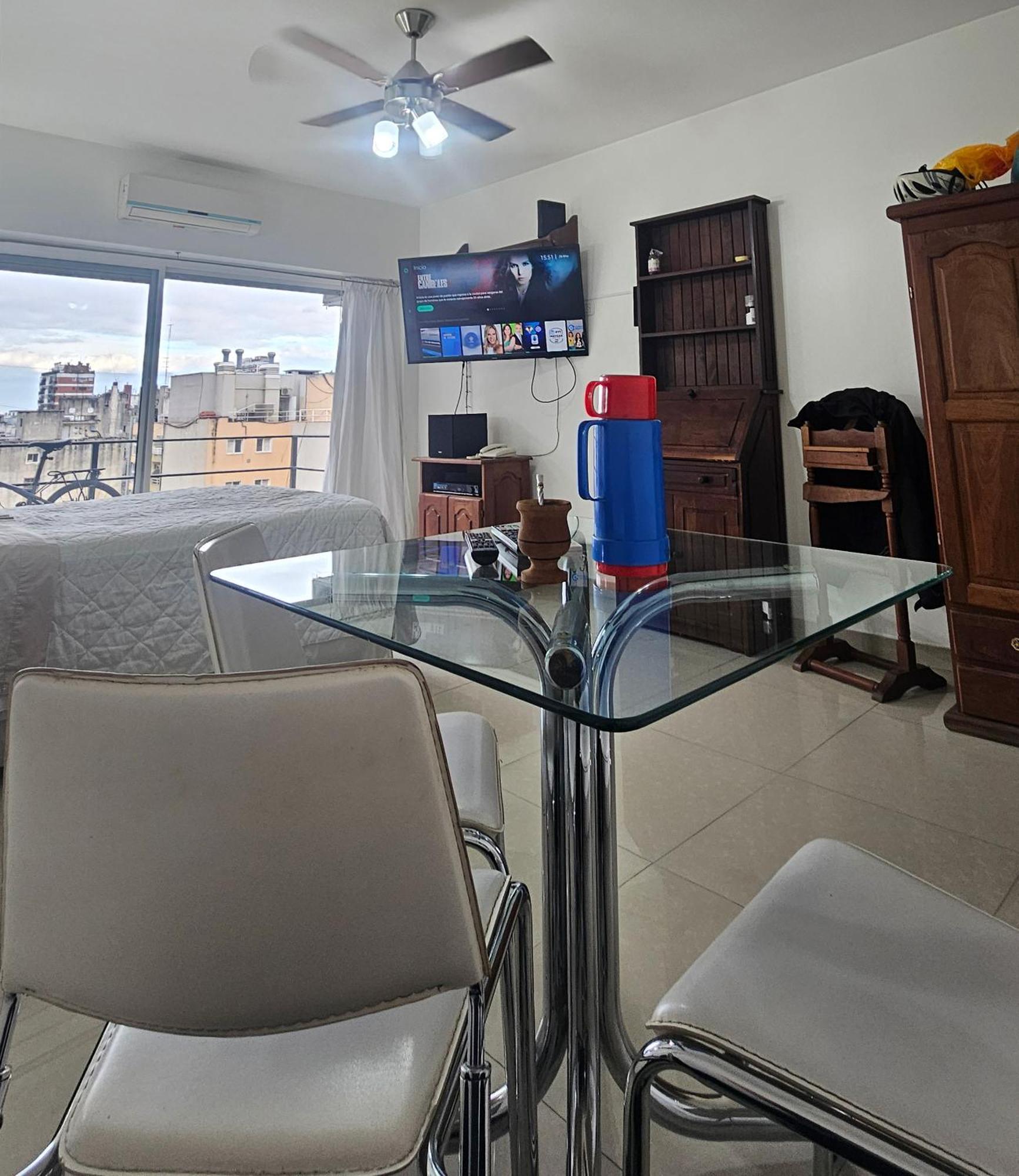 Monoambiente Con Balcon Y Cochera Privada - Tv 50
