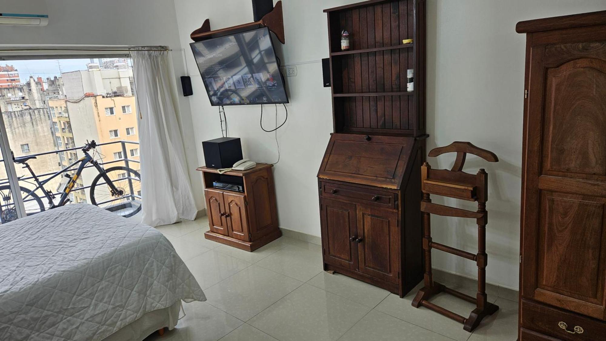 Monoambiente Con Balcon Y Cochera Privada - Tv 50